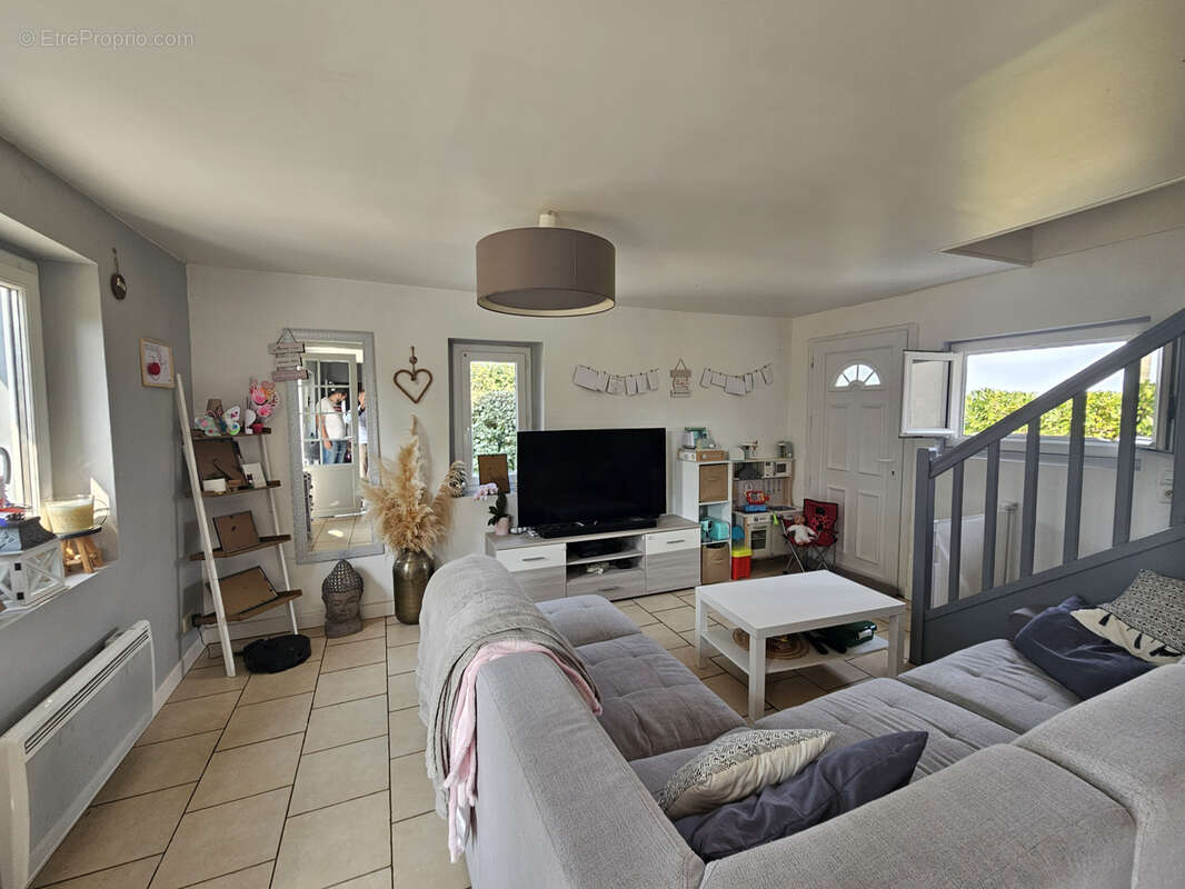 Maison à CORMEILLES