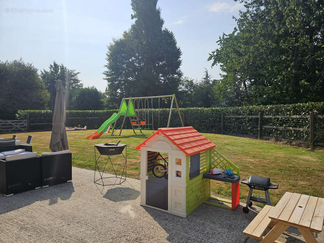 Maison à CORMEILLES