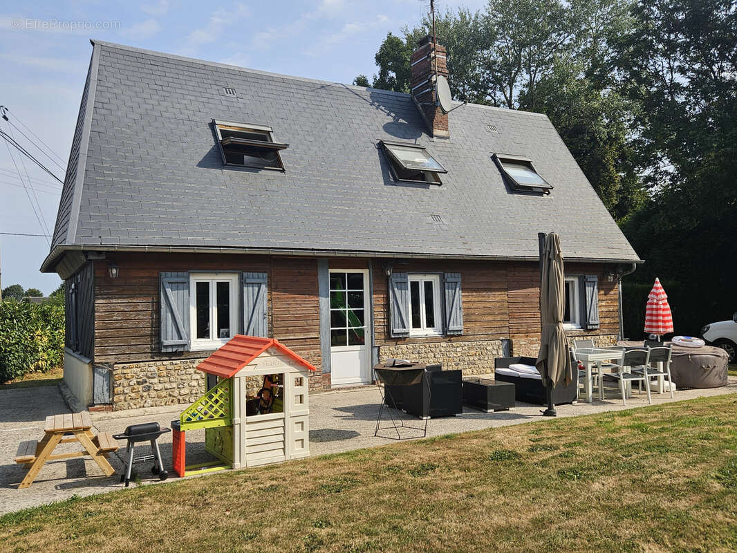 Maison à CORMEILLES