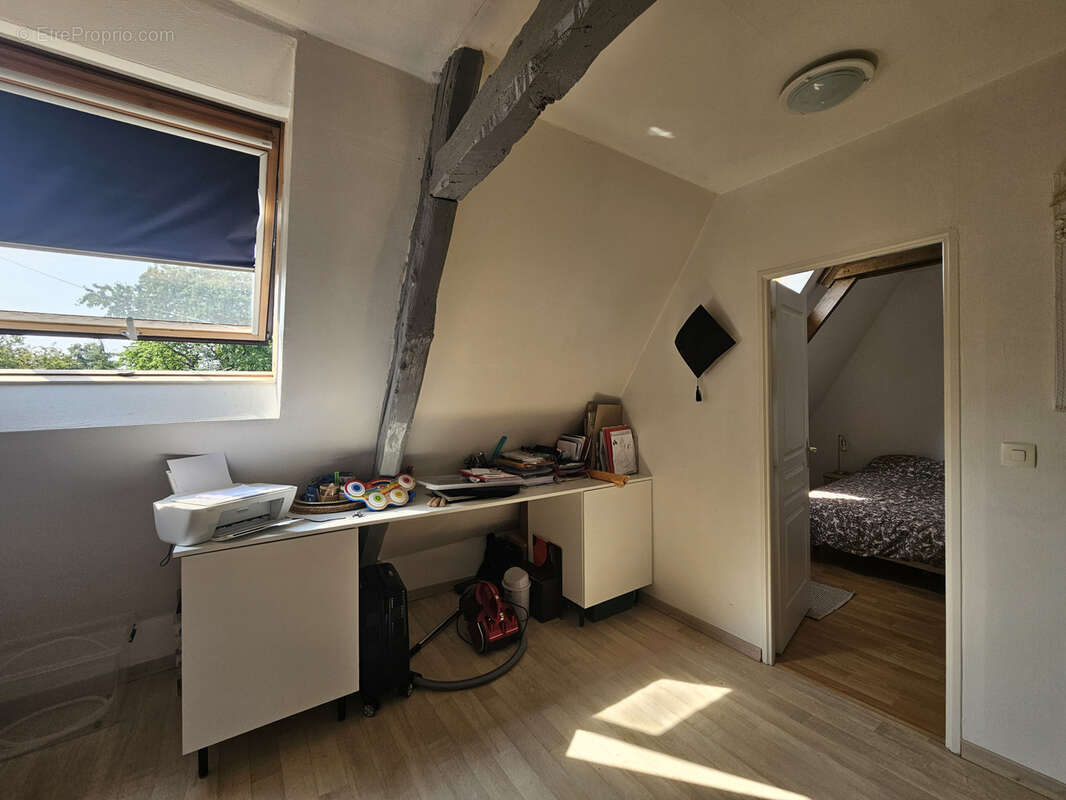 Maison à CORMEILLES