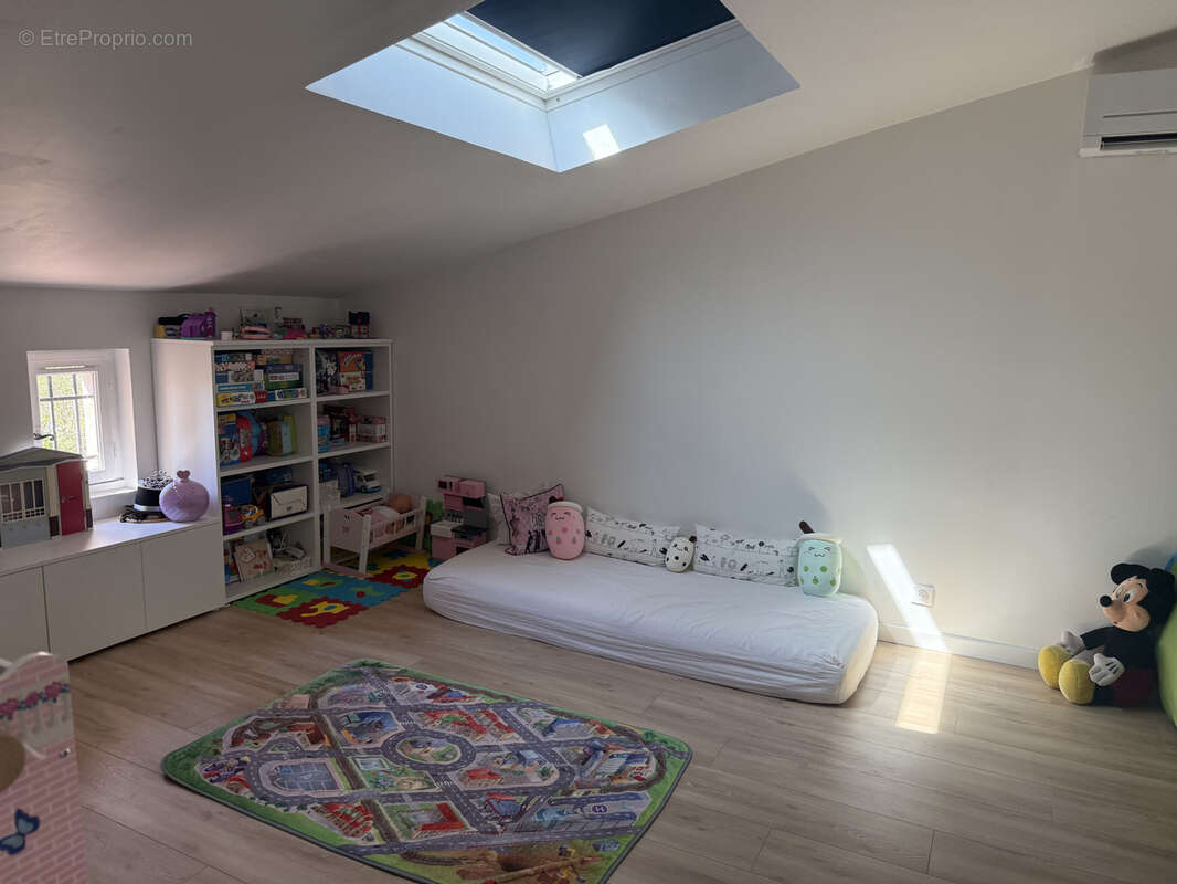 Maison à ROQUEBRUNE-SUR-ARGENS