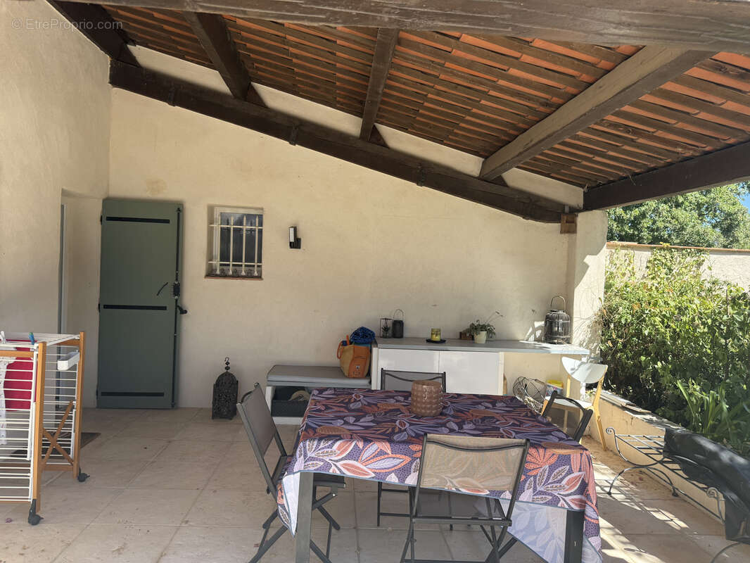 Maison à ROQUEBRUNE-SUR-ARGENS