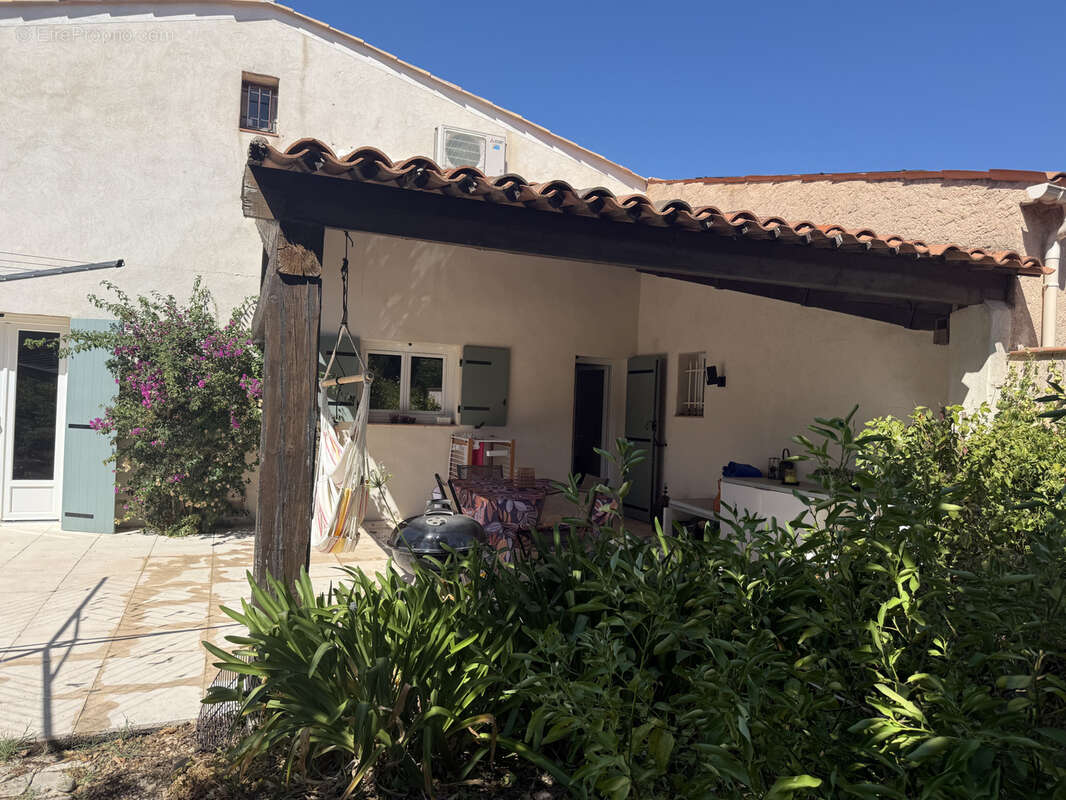 Maison à ROQUEBRUNE-SUR-ARGENS