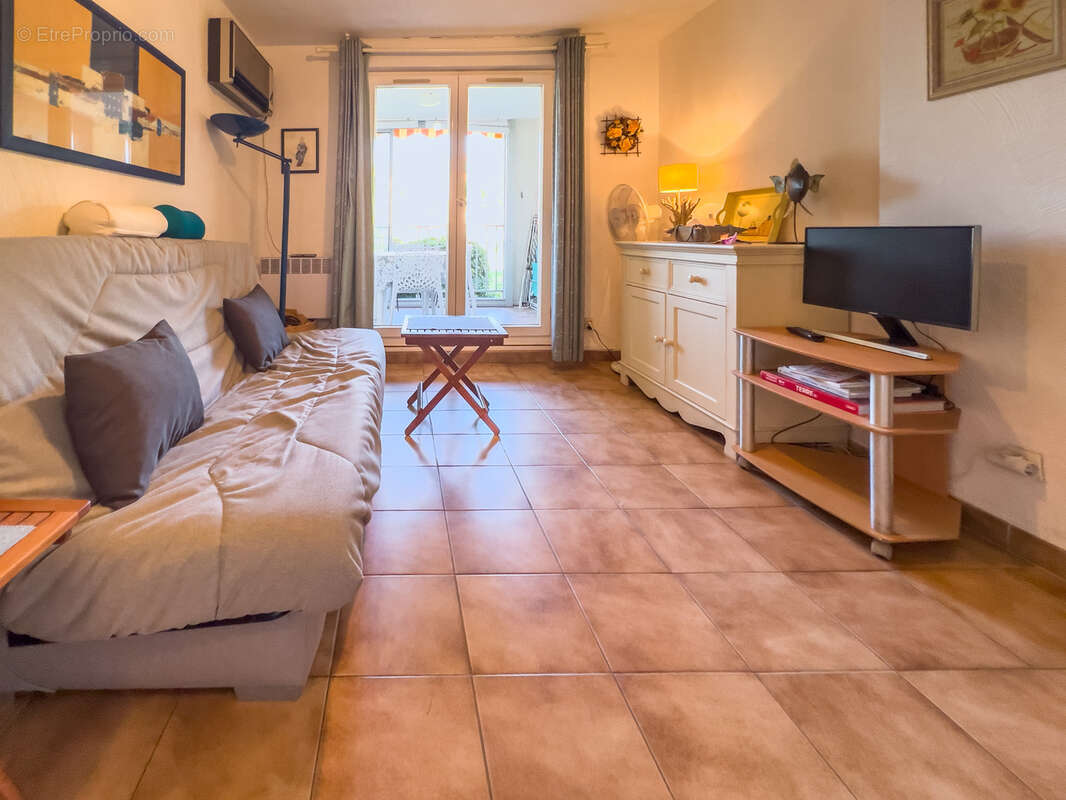 Appartement à LA LONDE-LES-MAURES