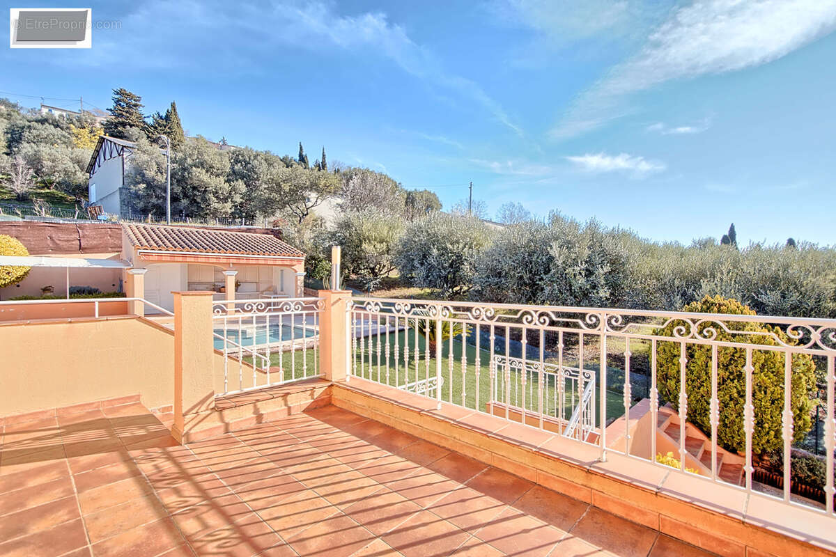 Maison à PIERREFEU-DU-VAR