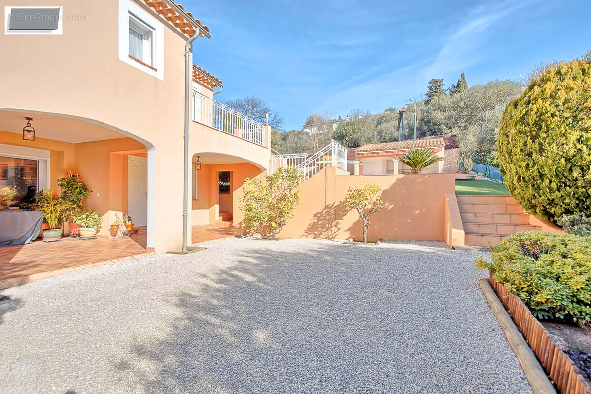 Maison à PIERREFEU-DU-VAR