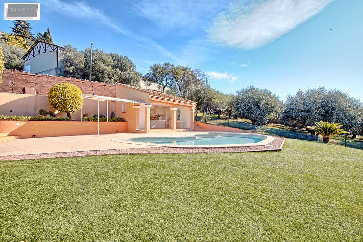 Maison à PIERREFEU-DU-VAR