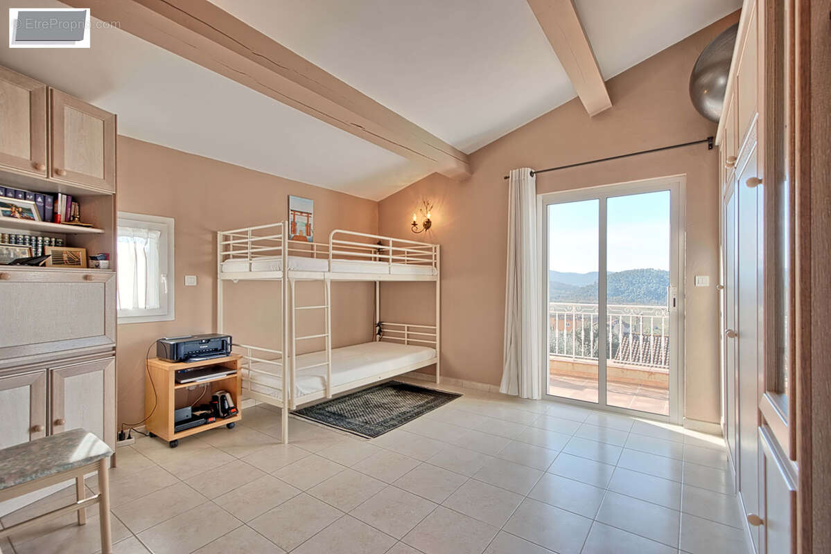 Maison à PIERREFEU-DU-VAR