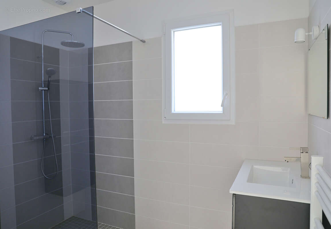 Maison à VAUX-SUR-MER