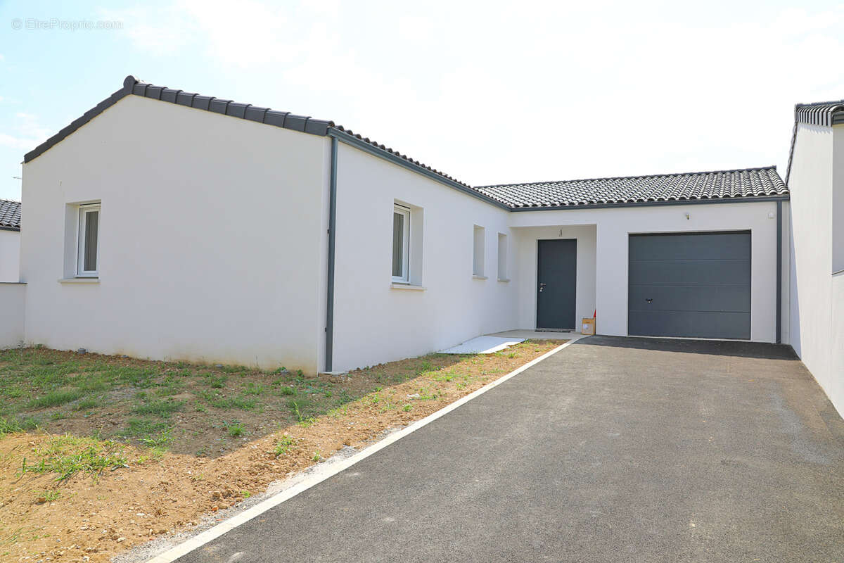 Maison à VAUX-SUR-MER