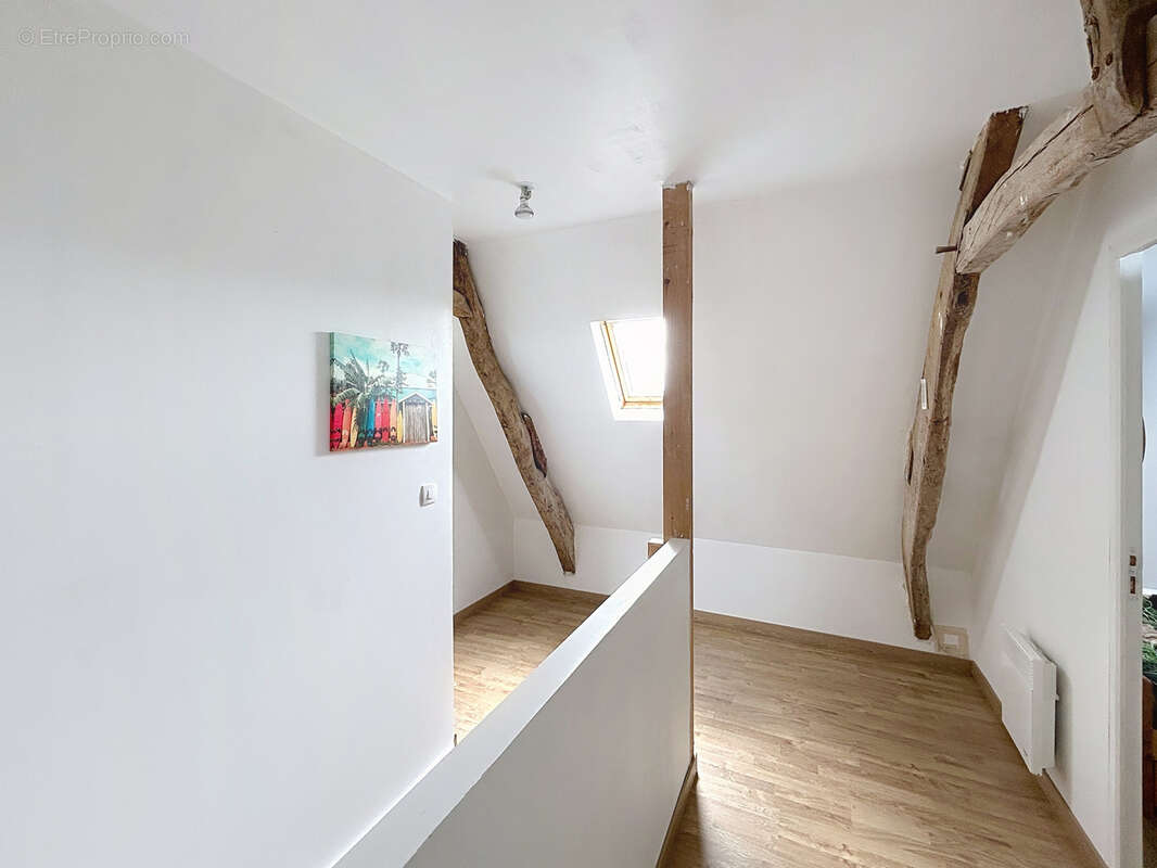 Maison à DEUX-JUMEAUX