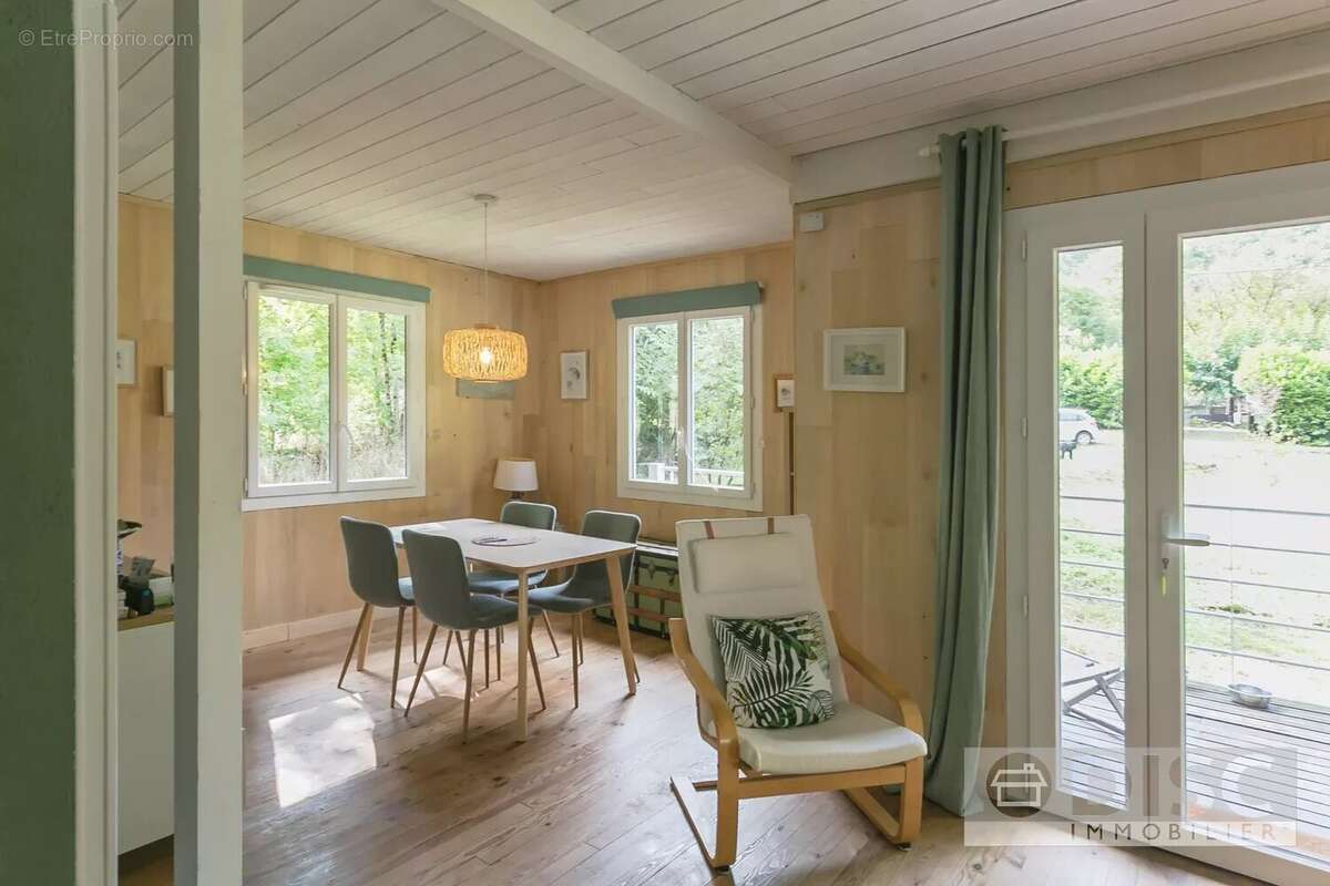 Maison à SAINT-CHRISTOPHE