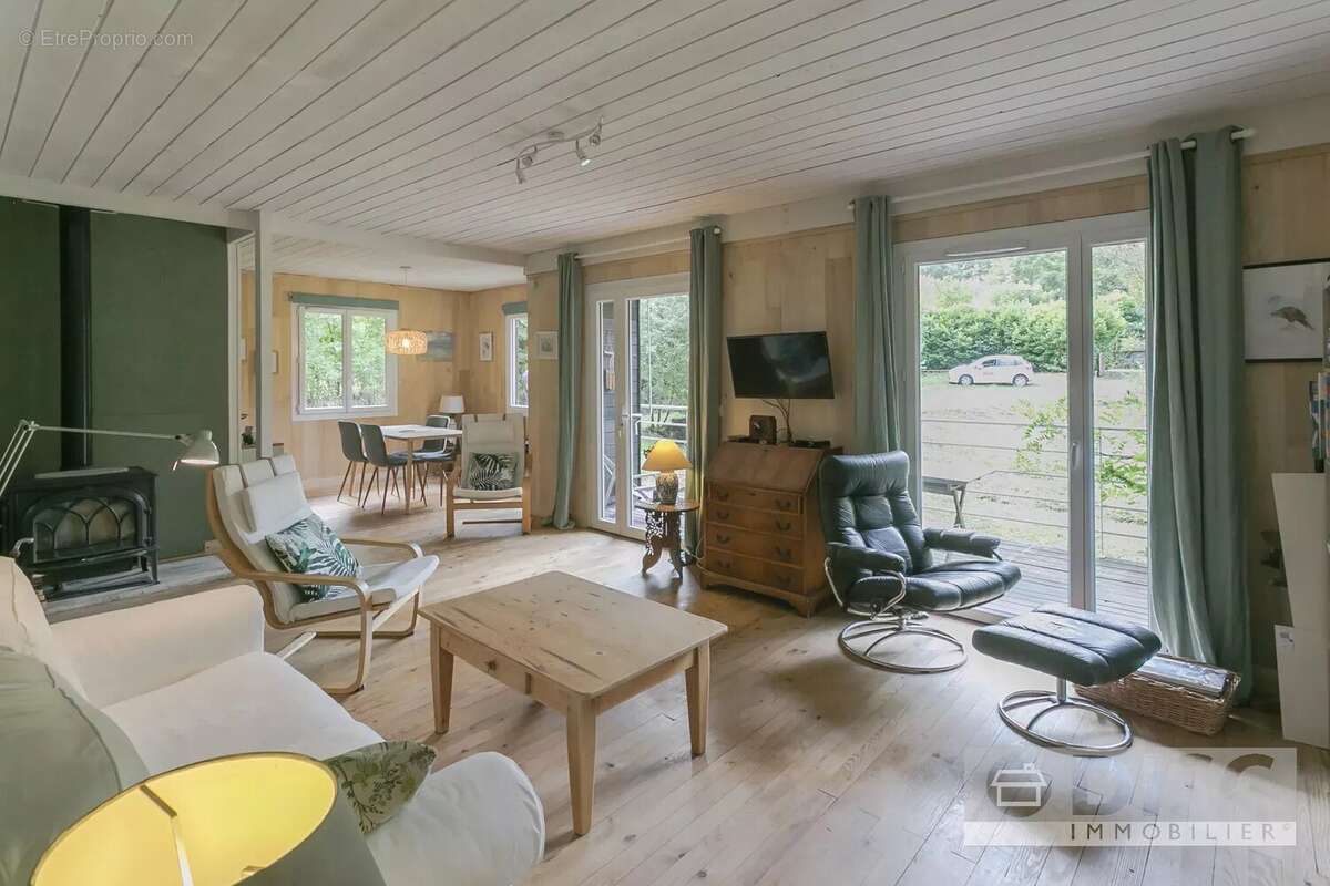 Maison à SAINT-CHRISTOPHE