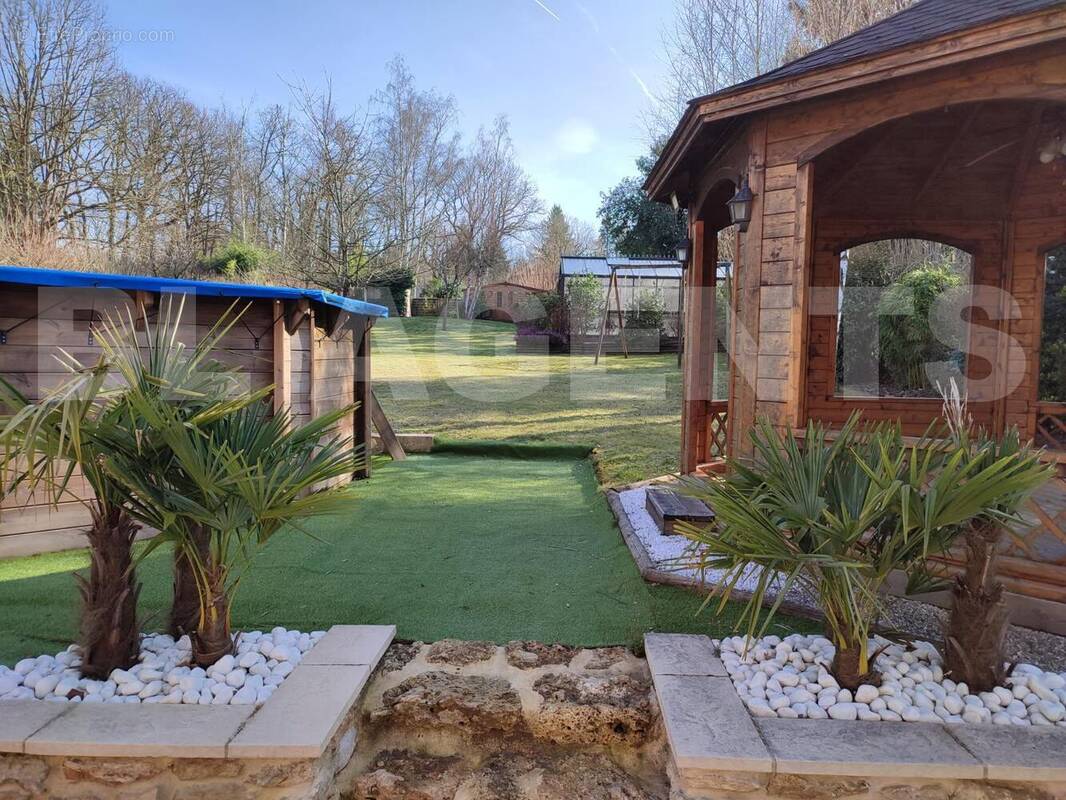 IMG_20250822_120045 - Maison à SAINT-FARGEAU-PONTHIERRY