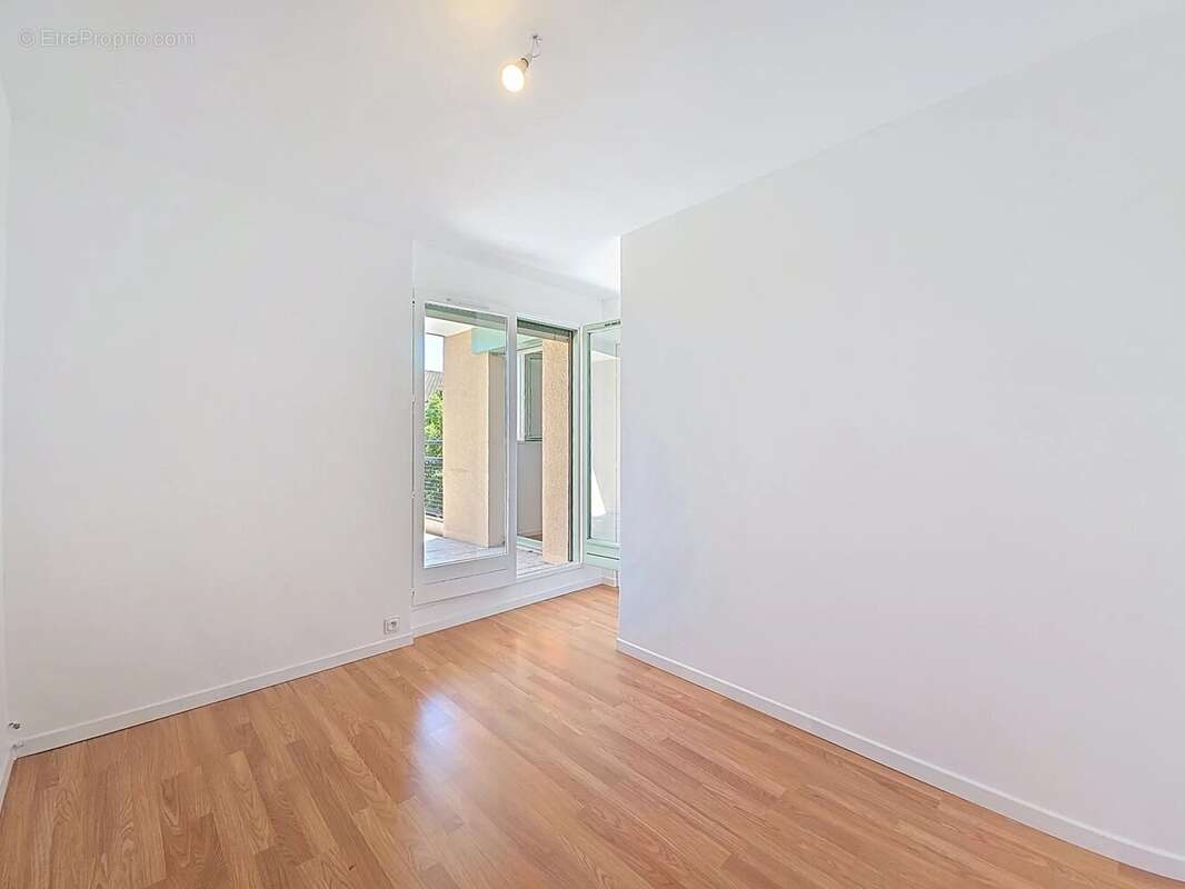 Appartement à VALBONNE