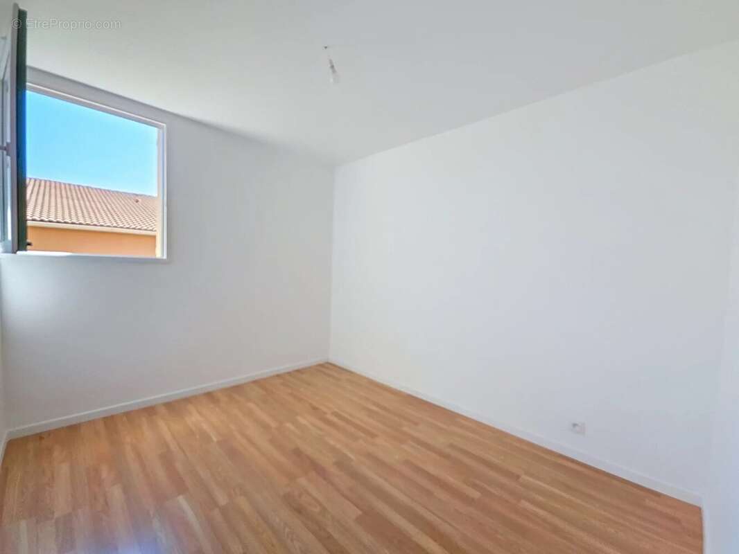 Appartement à VALBONNE