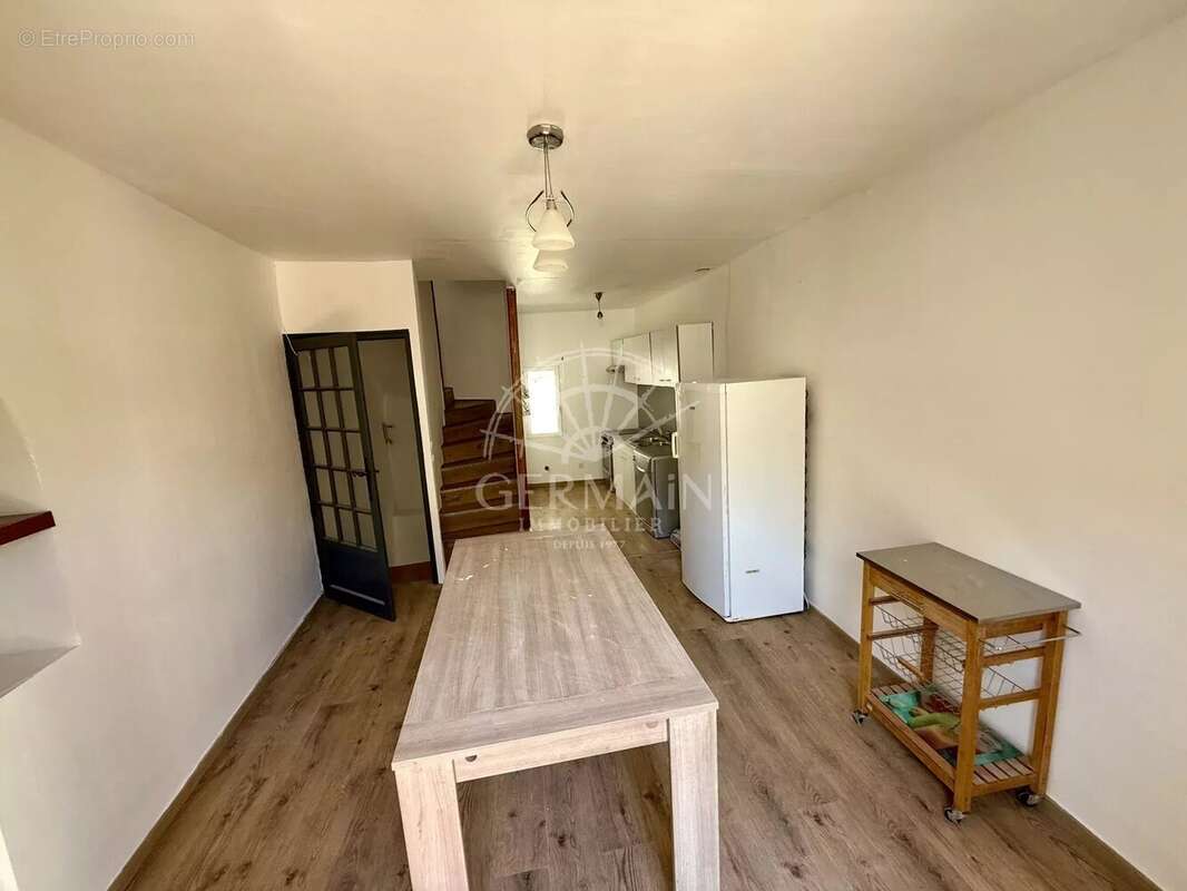 Maison à L&#039;ISLE-SUR-LA-SORGUE