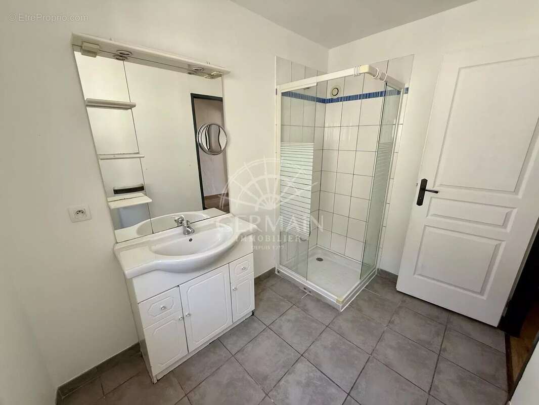 Maison à L&#039;ISLE-SUR-LA-SORGUE