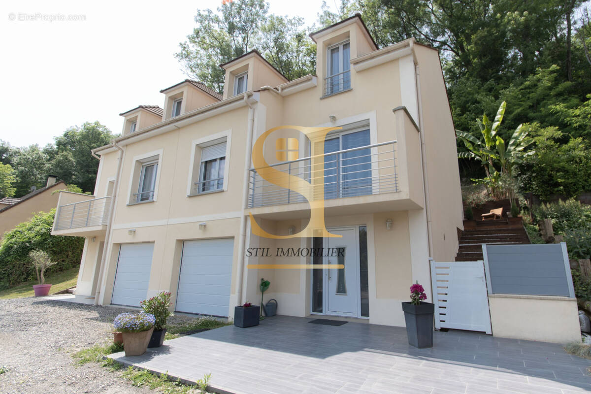 Maison à CORBEIL-ESSONNES