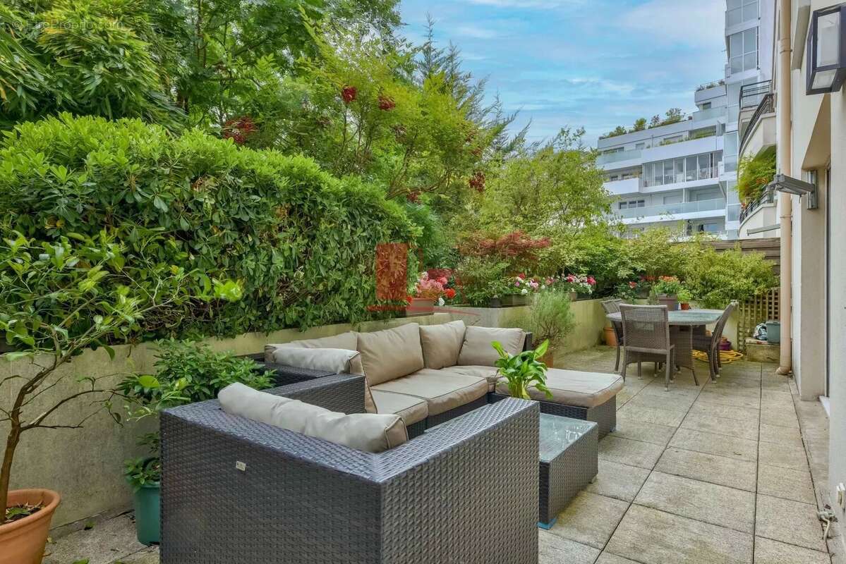 Appartement à ISSY-LES-MOULINEAUX