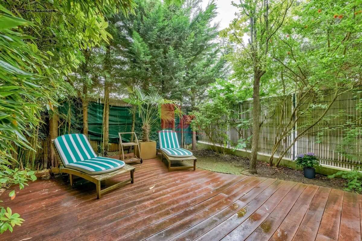 Appartement à ISSY-LES-MOULINEAUX