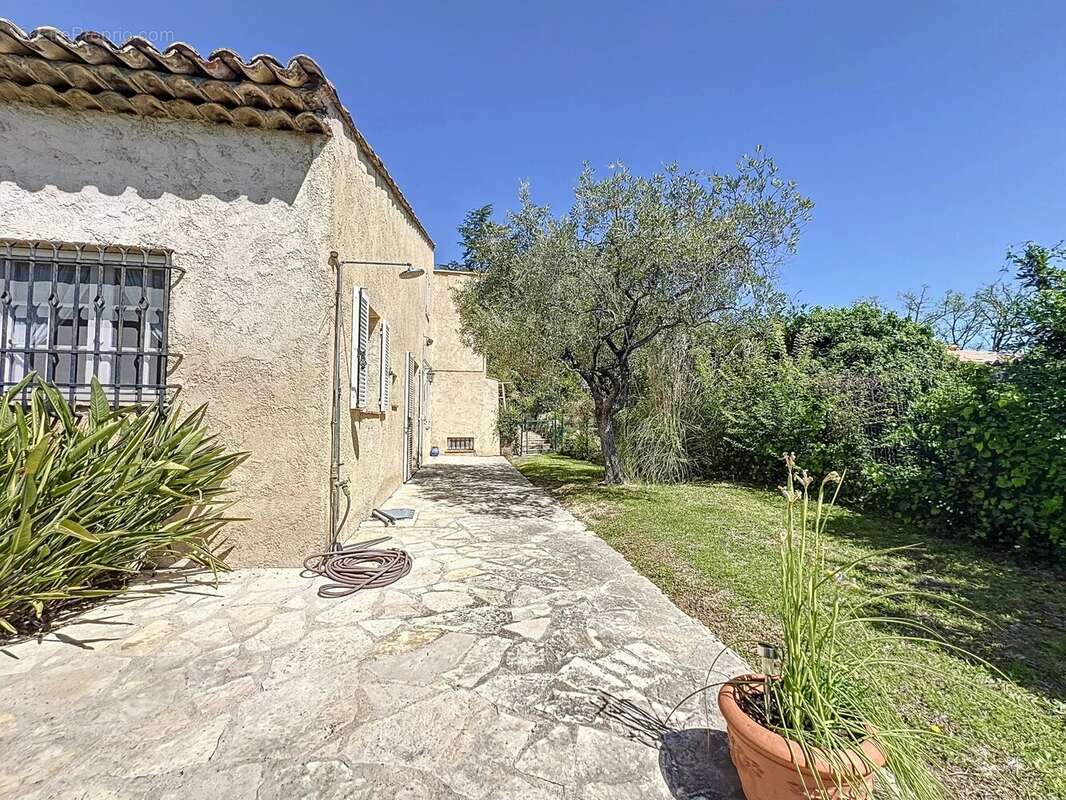 Maison à CAGNES-SUR-MER