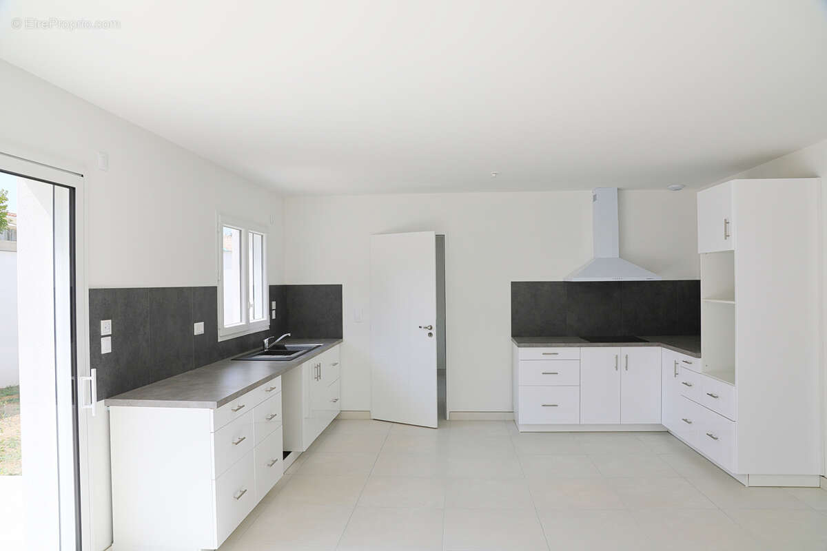 Maison à VAUX-SUR-MER