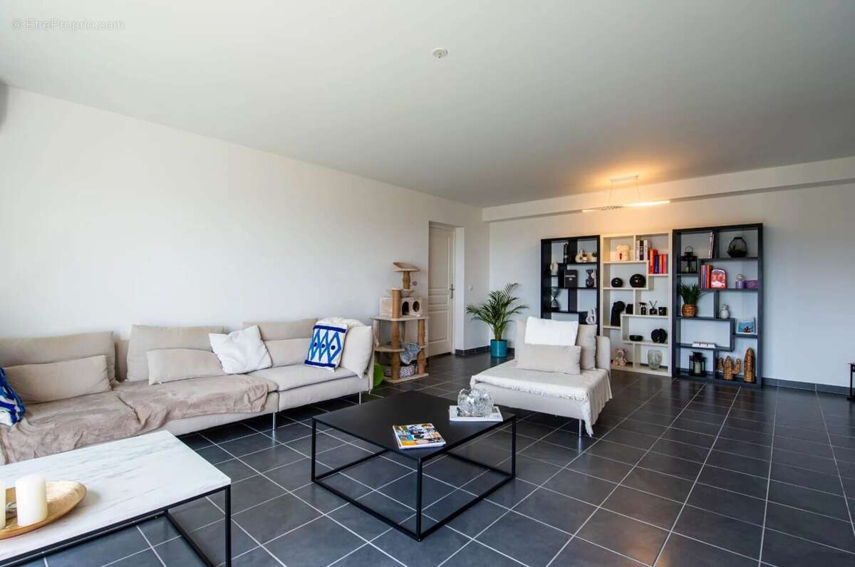 Appartement à PEGOMAS