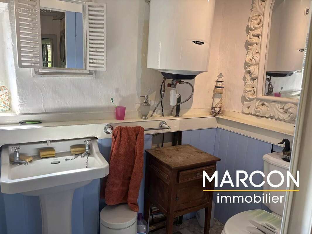 Maison à SAINT-AMAND-MAGNAZEIX