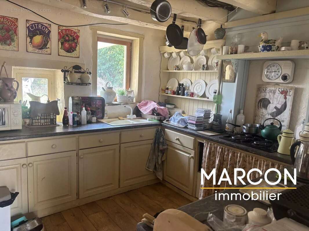 Maison à SAINT-AMAND-MAGNAZEIX