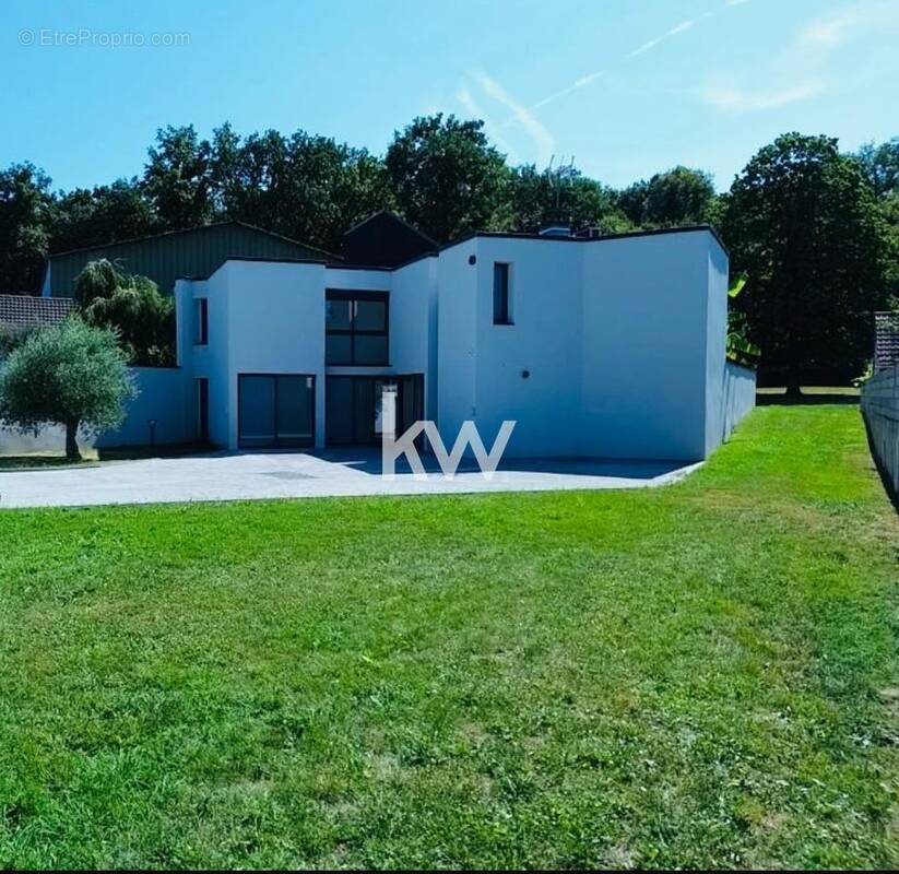 Maison à BALLANCOURT-SUR-ESSONNE