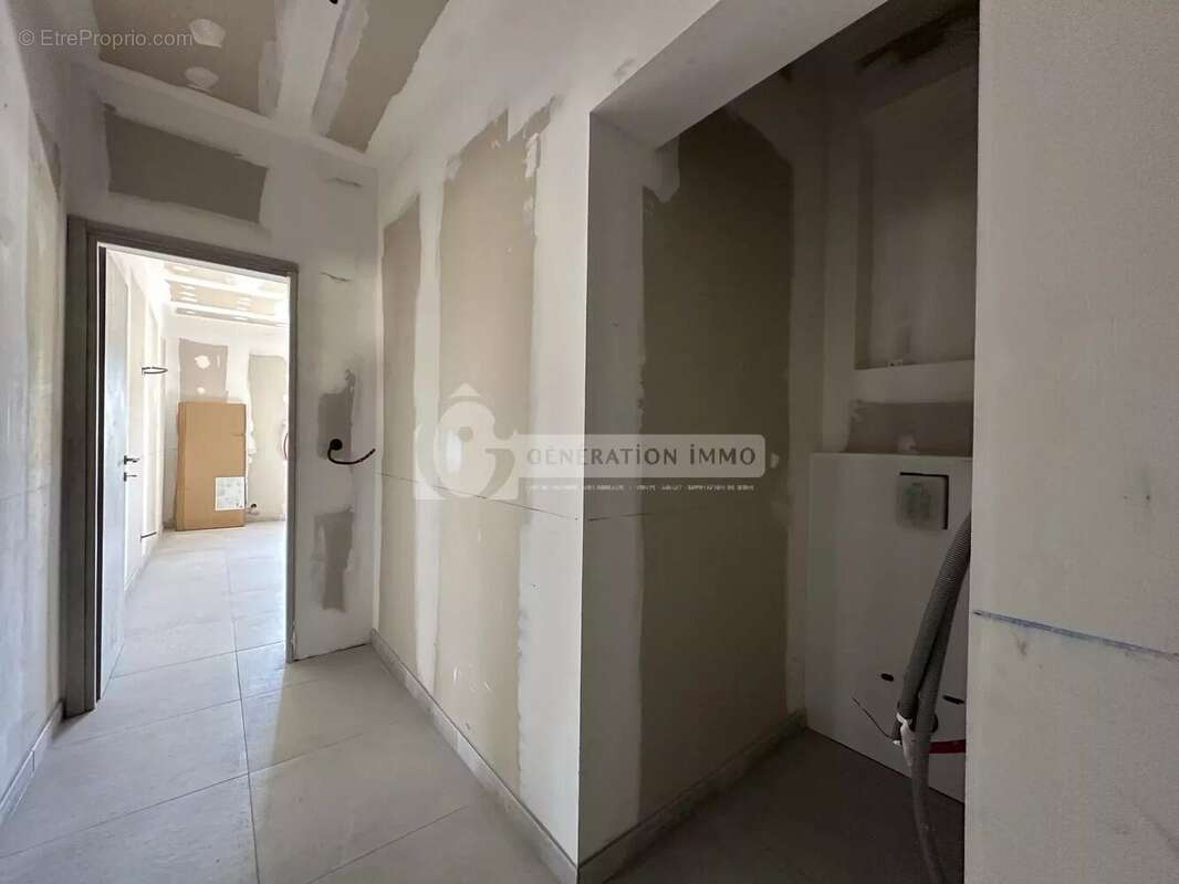 Maison à FONTVIEILLE