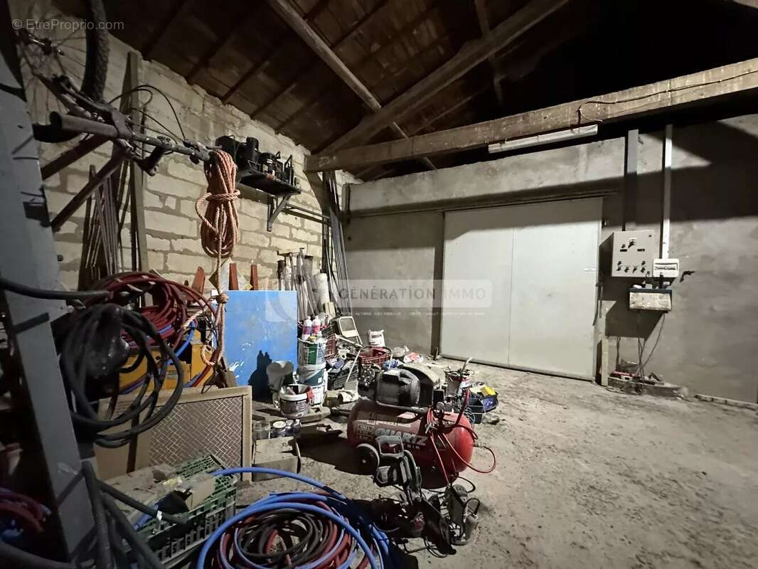 Maison à FONTVIEILLE