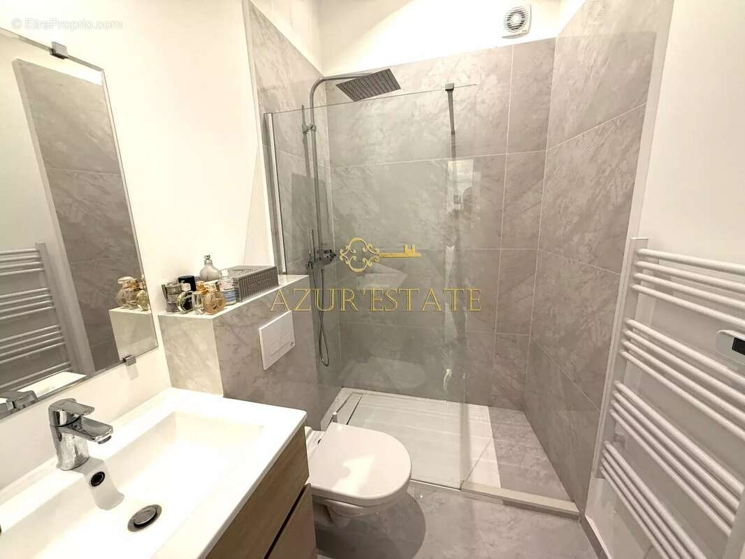 Appartement à ROQUEBRUNE-CAP-MARTIN