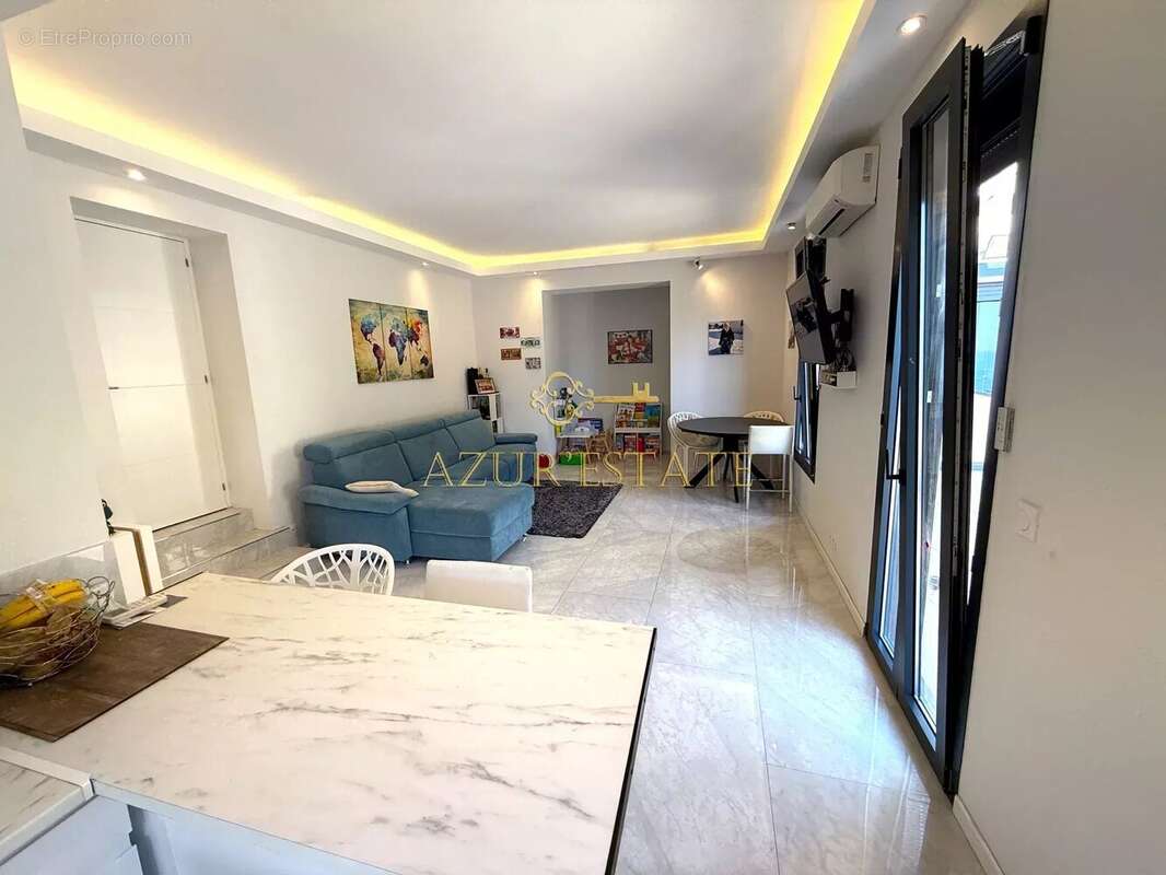 Appartement à ROQUEBRUNE-CAP-MARTIN