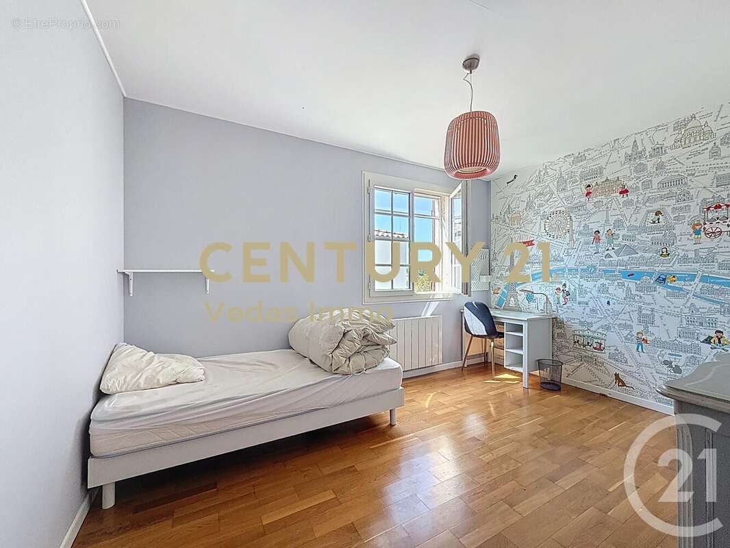 Maison à SAINT-JEAN-DE-VEDAS