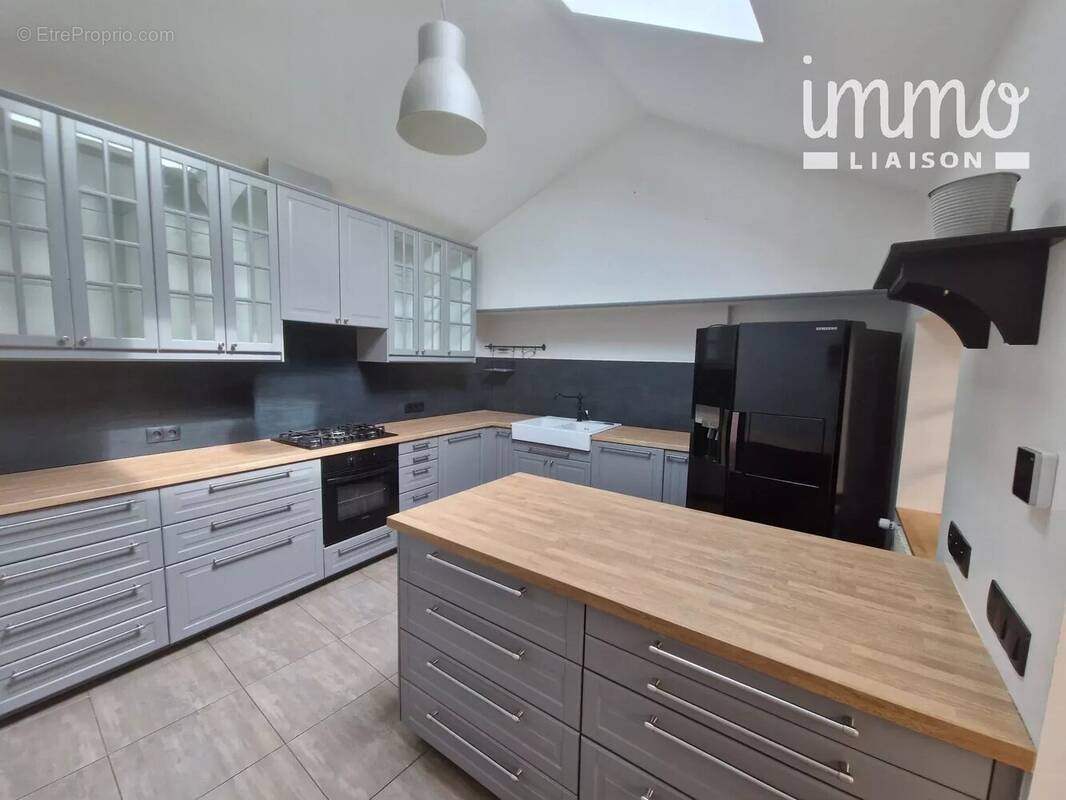 Maison à SAINT-ETIENNE-DE-MONTLUC