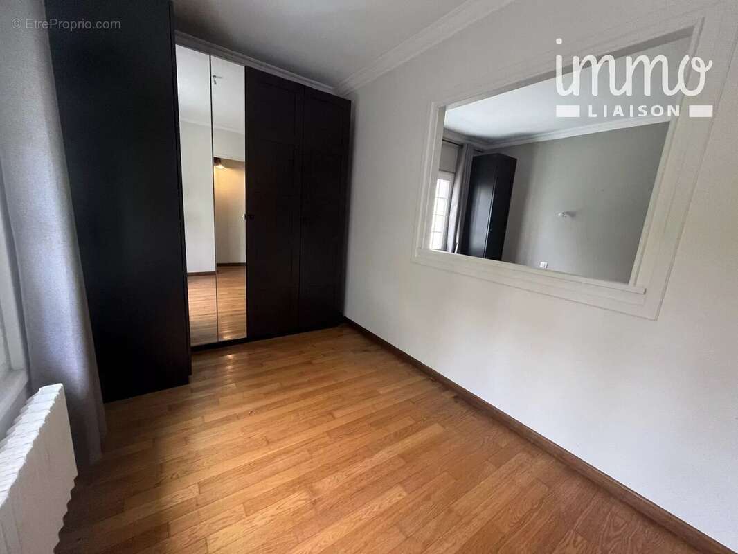 Maison à SAINT-ETIENNE-DE-MONTLUC