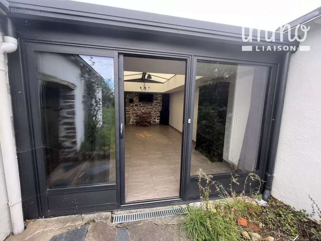 Maison à SAINT-ETIENNE-DE-MONTLUC