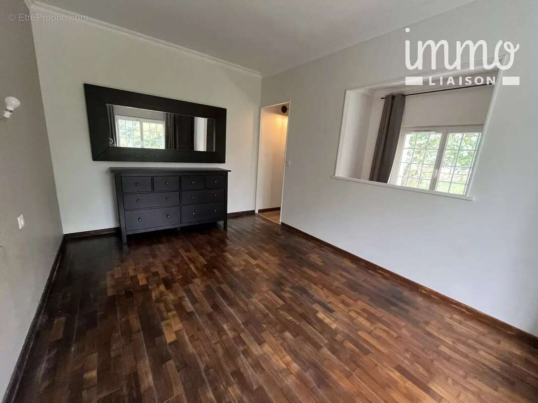 Maison à SAINT-ETIENNE-DE-MONTLUC