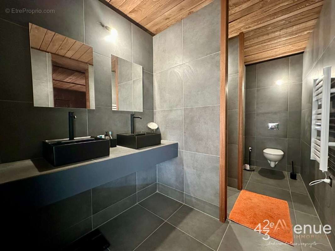 Maison à SURY-LE-COMTAL