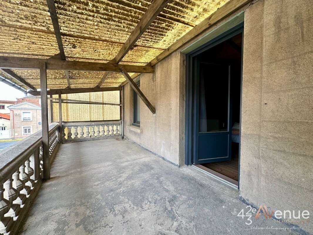 Maison à SURY-LE-COMTAL