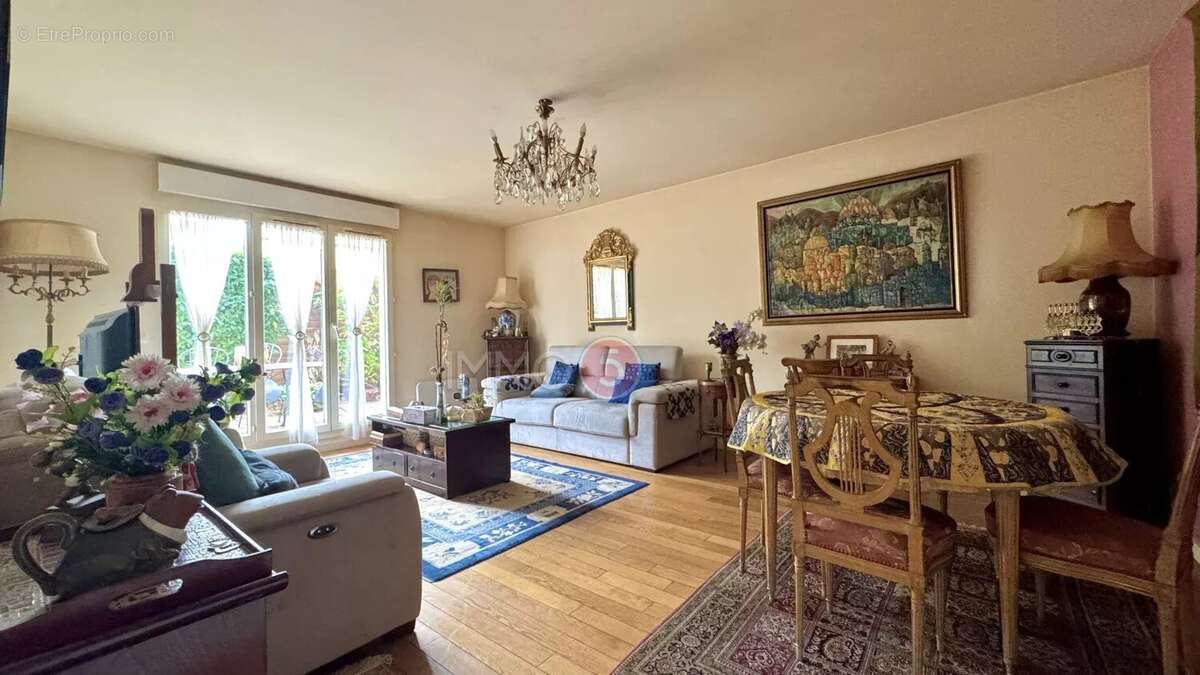 Appartement à LE RAINCY