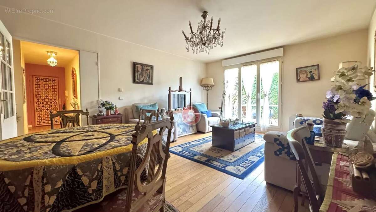 Appartement à LE RAINCY