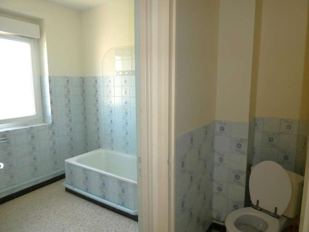 Appartement à LACAPELLE-MARIVAL