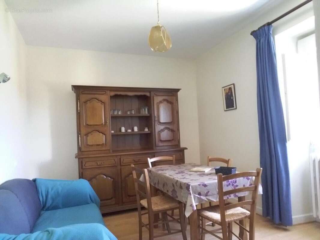 Appartement à LACAPELLE-MARIVAL