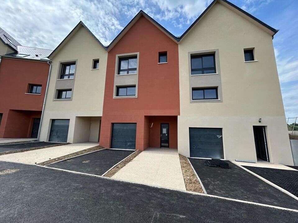 Maison à PONT-L&#039;EVEQUE