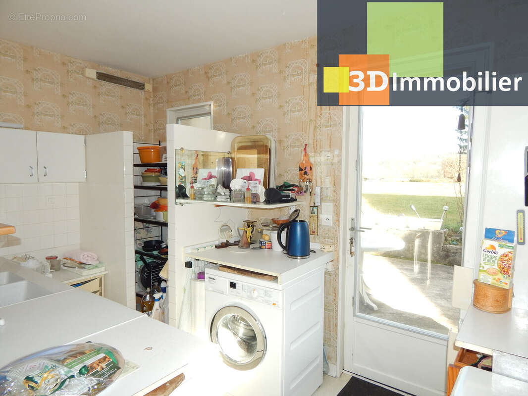 CUISINE 15 m² - Maison à LONS-LE-SAUNIER