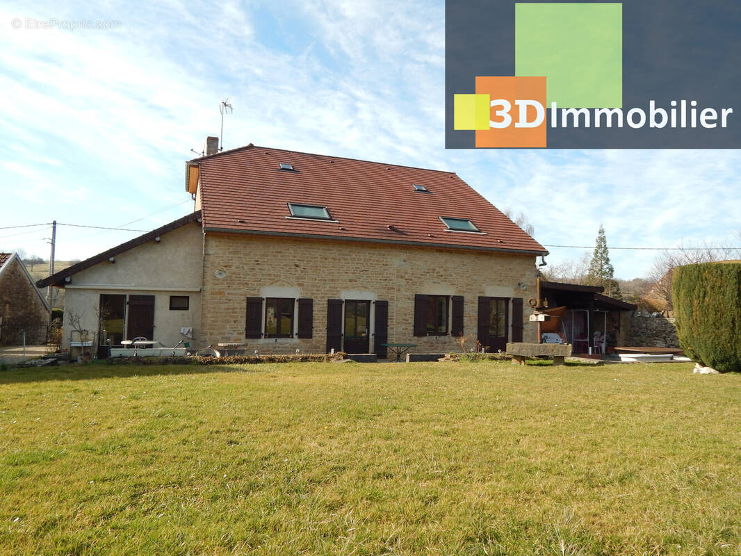 MAISON À VENDRE 234 m² - Maison à LONS-LE-SAUNIER