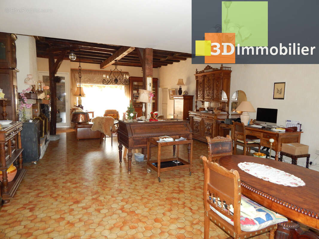 PIÈCE DE VIE 62 m² - Maison à LONS-LE-SAUNIER